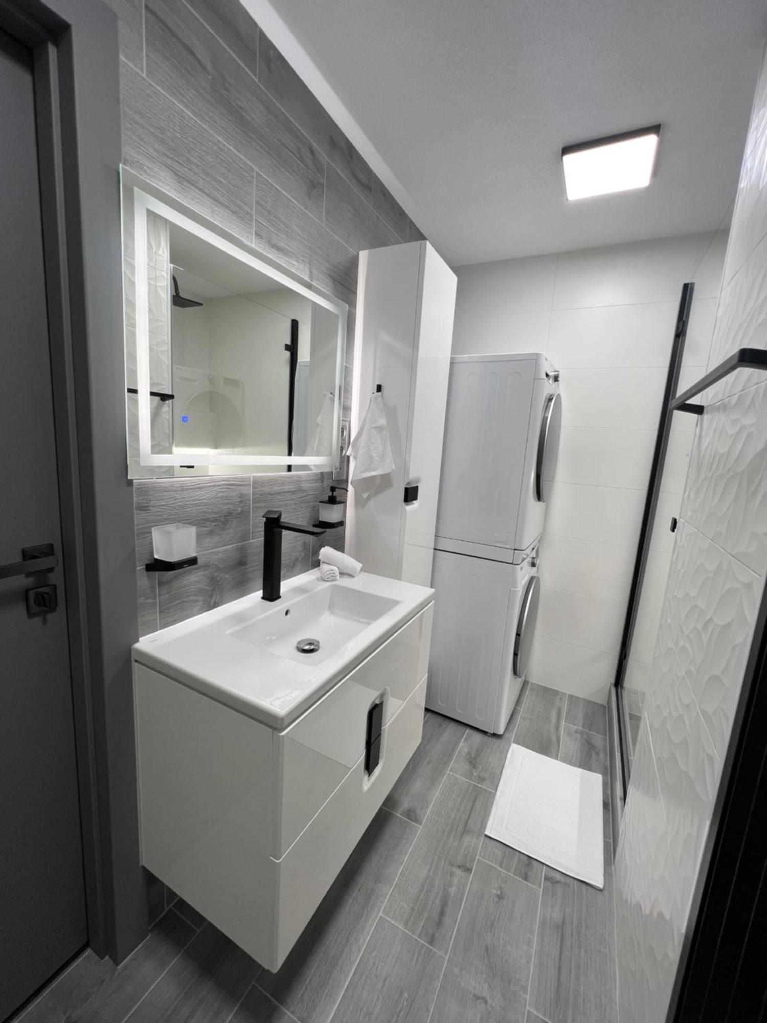 Apartman Piccoladuo V Banskej Bystrici Banska Bystrica Exterior photo